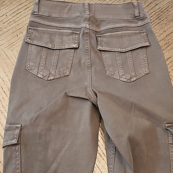 SPANX Cargo Legging Size S NWT Olive Green - Picture 9 of 11